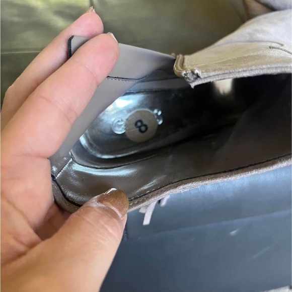 Suede open toed bootie size 8 - Picture 3 of 4